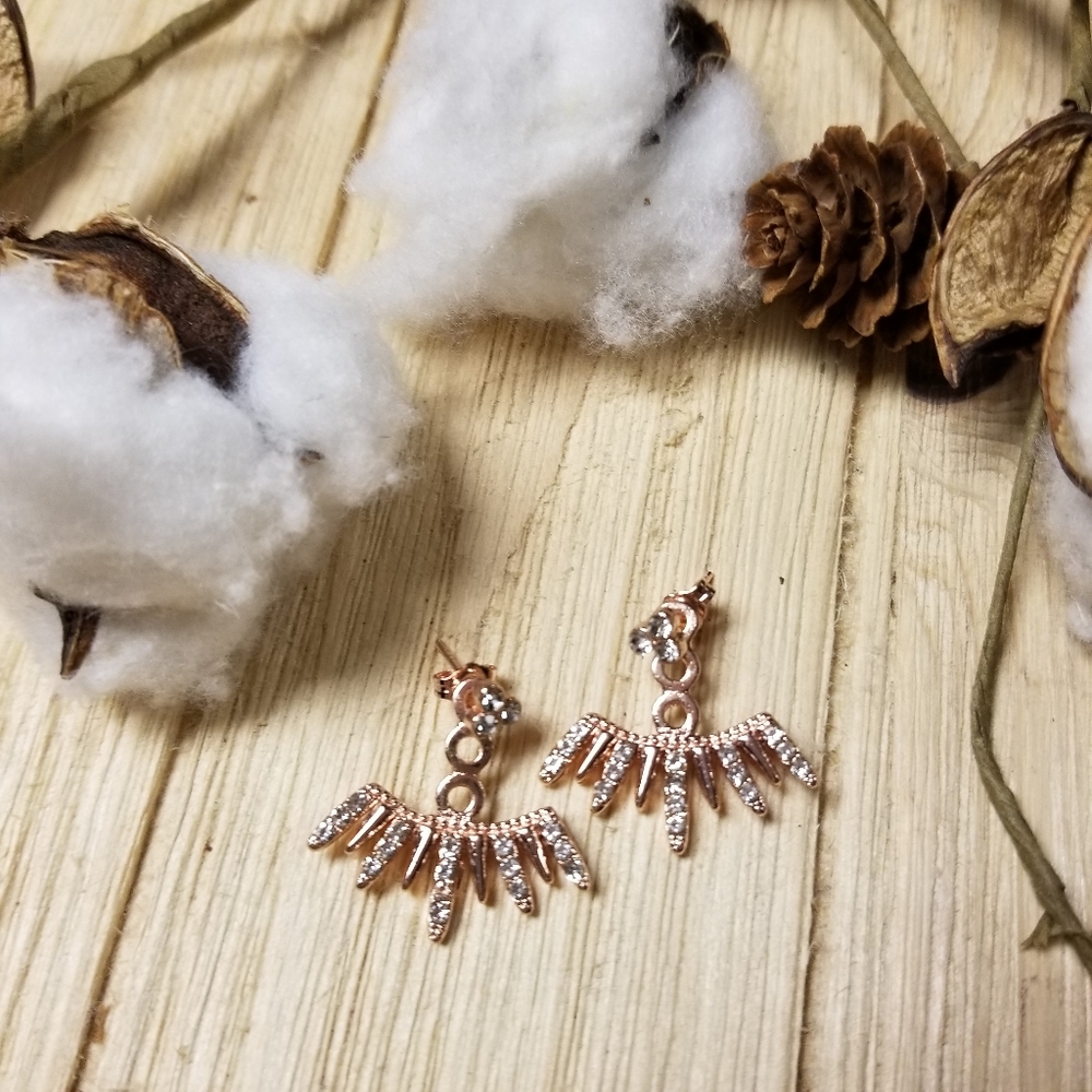 Beautiful Earrings in ROSE GOLD - Picture 7 of 11
